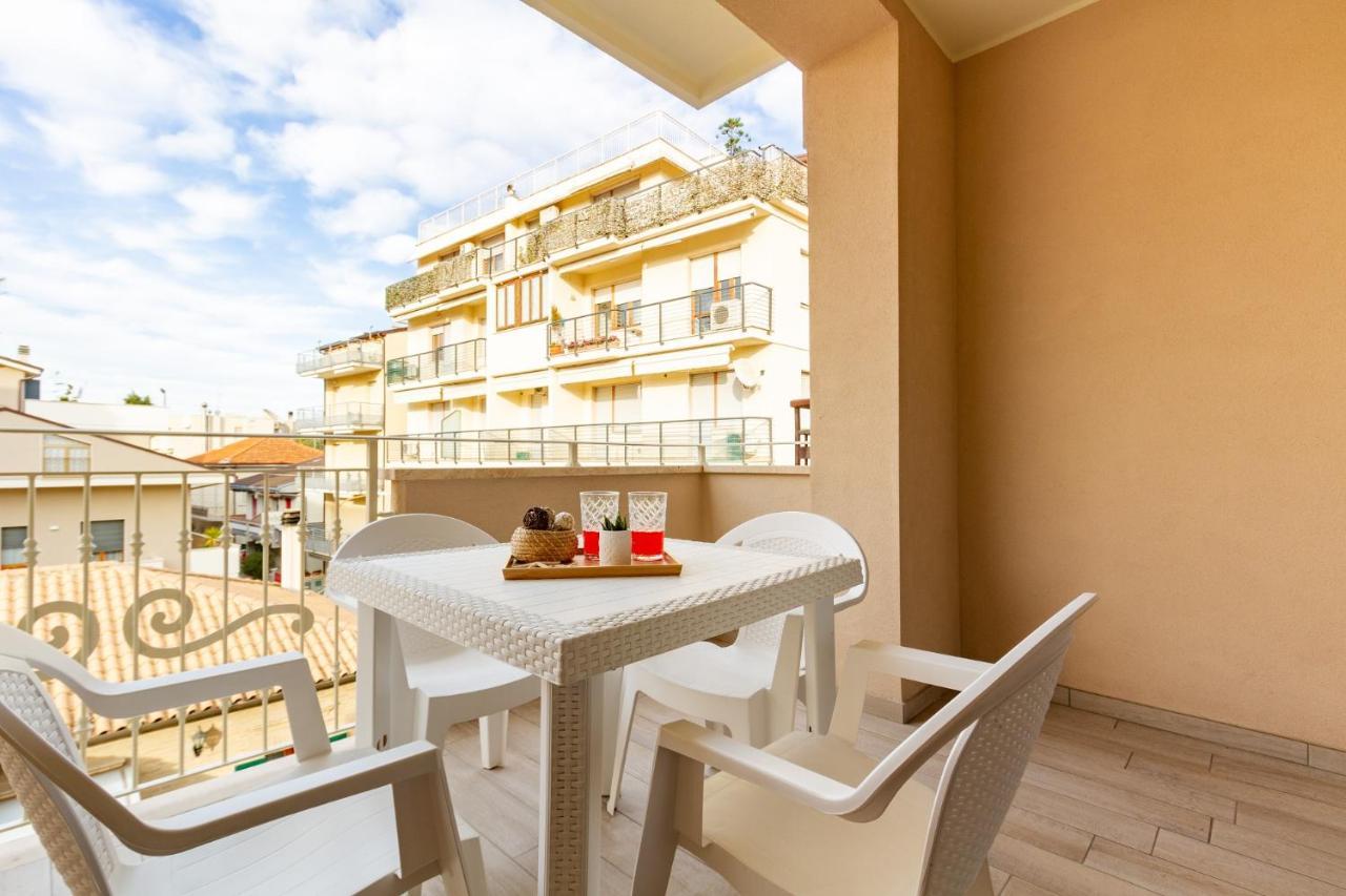 Ferienwohnung Giada 1P - Palazzina Laura Myho Casa Tortoreto Exterior foto